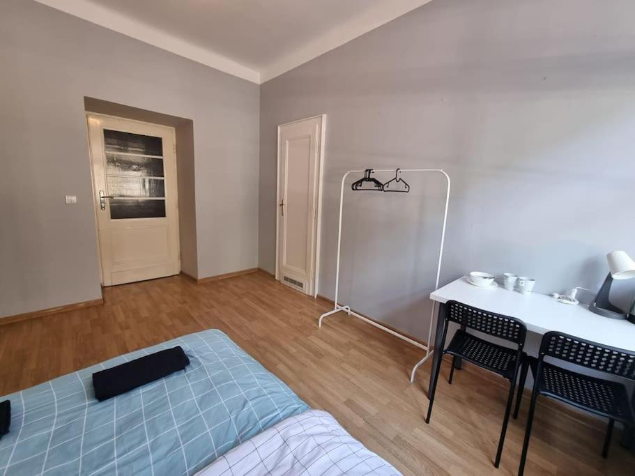 Fantastic Krk - Kr6 Room D Краков Экстерьер фото